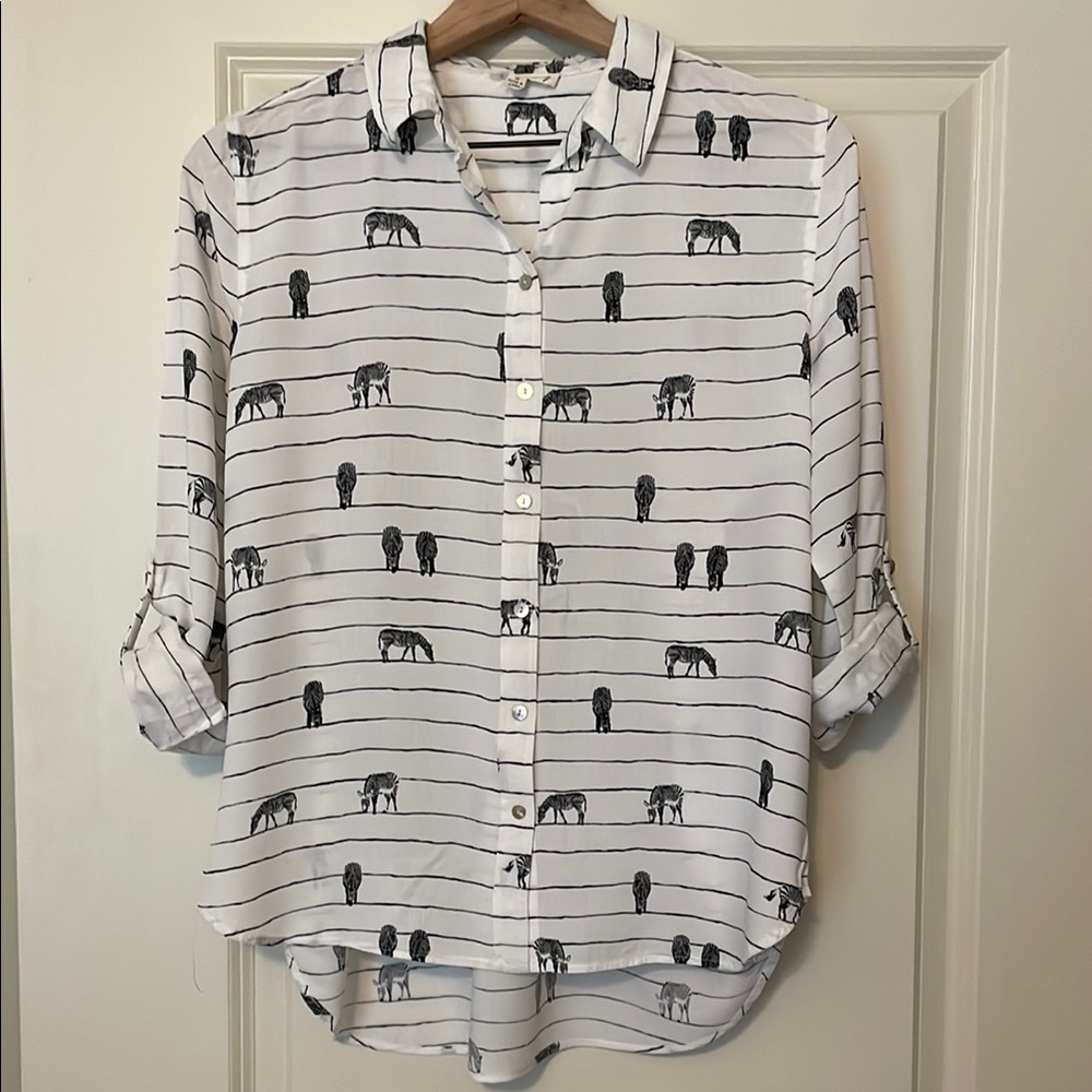 Jane and Delancey zebra long sleeve blouse, size Medium